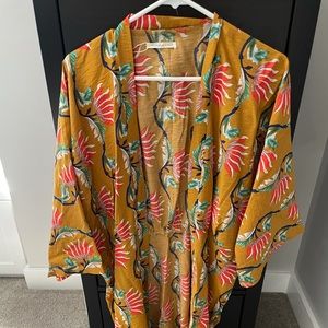 Women’s multicolored kimono, brand new with tags